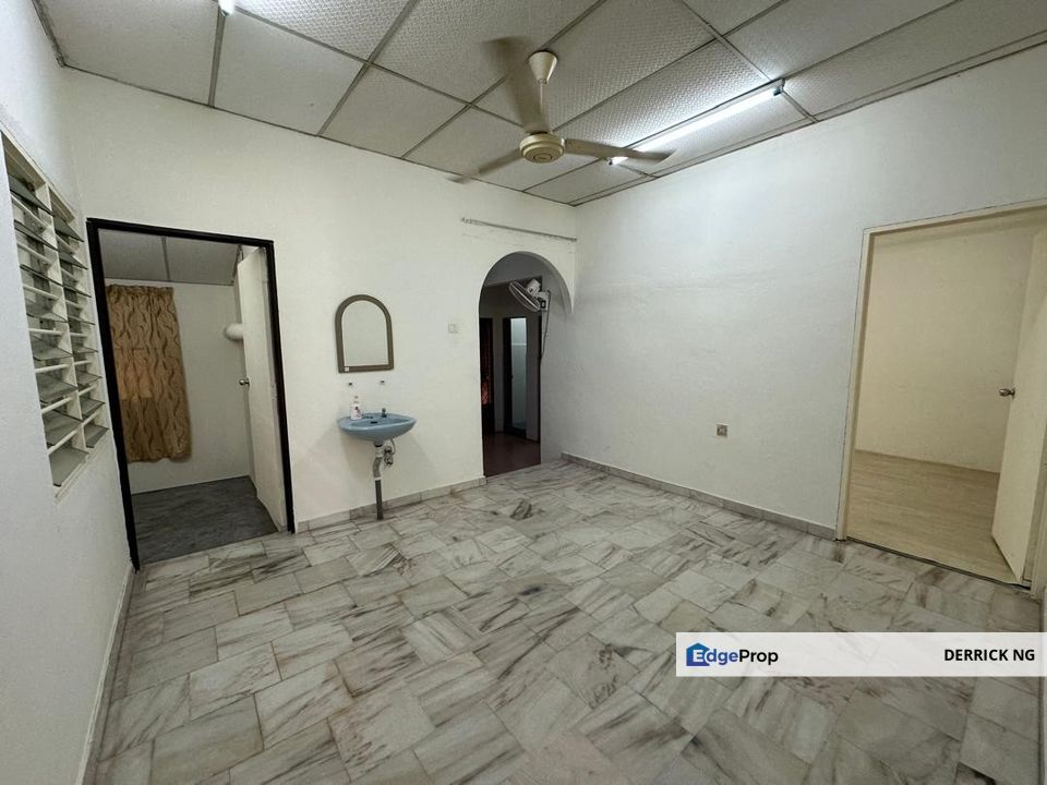 Taman Ria Jaya Near Maybank , Chinese Neighbor 1 Stry Terrace Corner House For Sale, Kedah, Sungai Petani