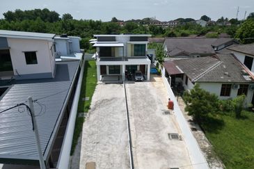 TAMAN TERATAI (PERMATA)