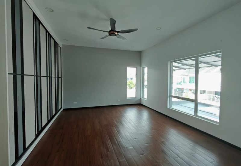 Bukit Banyan Eugenia