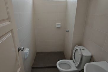 Bukit Banyan Eugenia