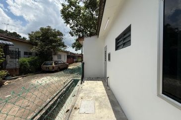 BANDAR AMANJAYA (ZON ANGGERIK)