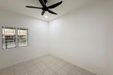 BANDAR AMANJAYA (ZON ANGGERIK)