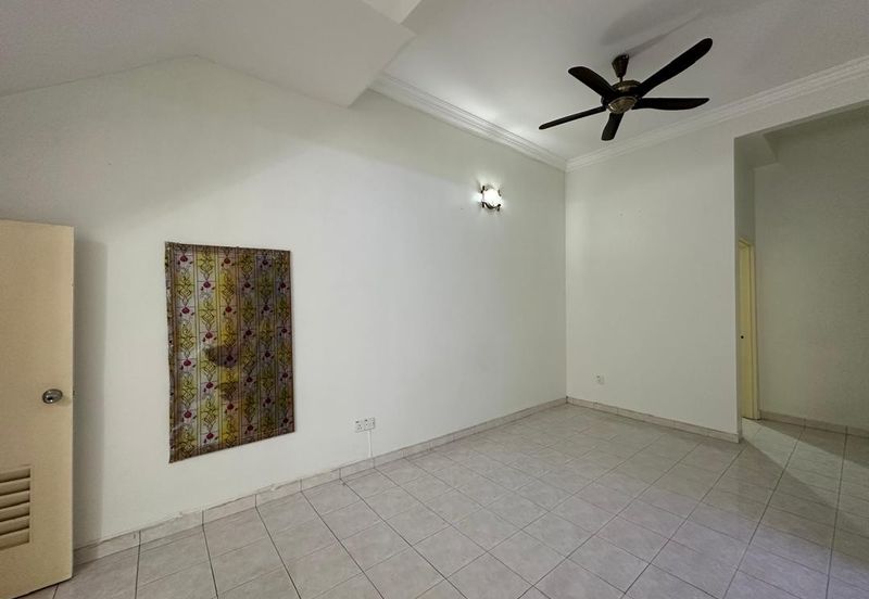 Bandar Laguna Merbok