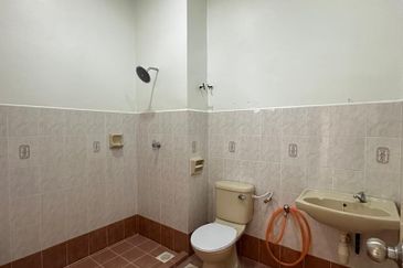 Bandar Laguna Merbok