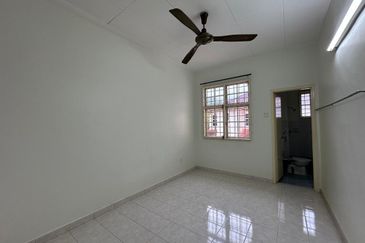 Bandar Laguna Merbok