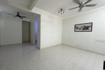 Bandar Laguna Merbok