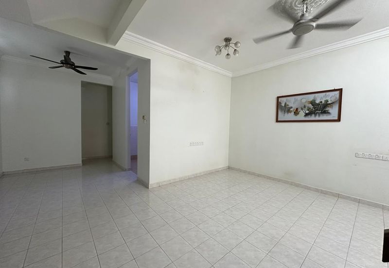 Bandar Laguna Merbok