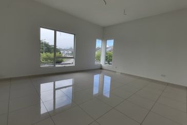 Bandar Laguna Merbok