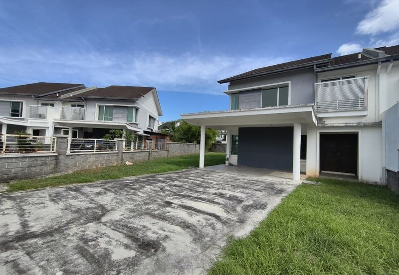 Bandar Laguna Merbok