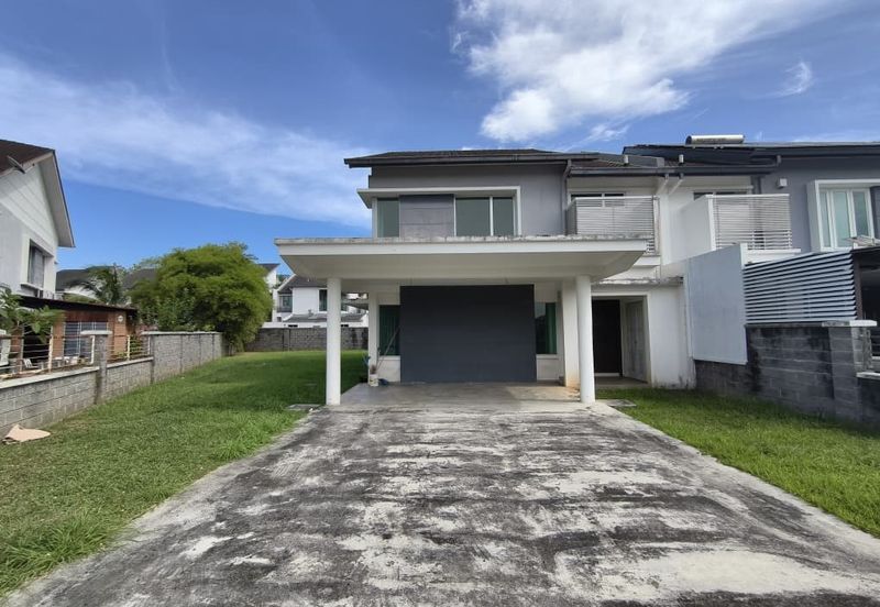 Bandar Laguna Merbok