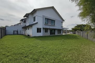 Bandar Laguna Merbok