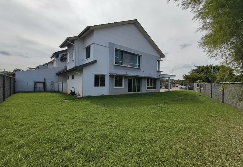 Bandar Laguna Merbok