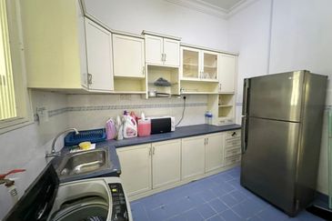 Bandar Laguna Merbok