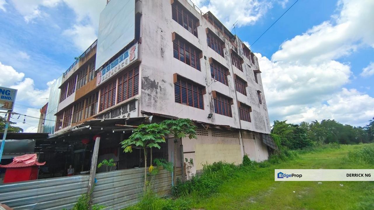 Pekan Lama Sungai Petani Facing Road 4 Stry Shoplot With Pent House For Rent, Kedah, Sungai Petani