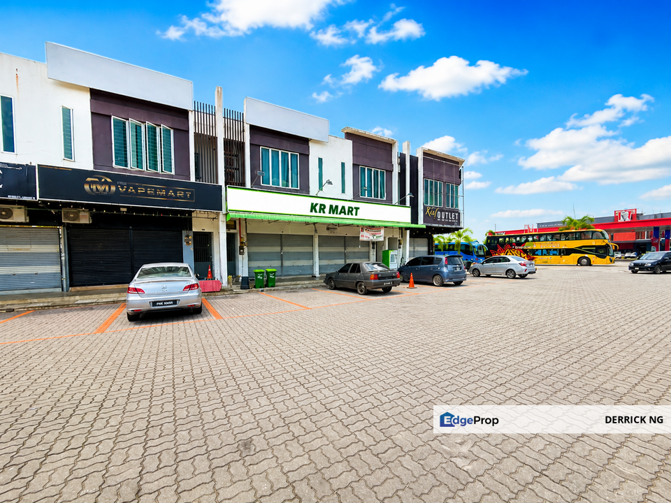 Pendang Kompleks Perniagaan Seraya 2 Stry Shoplot Facing Road , Beside Kfc, Coffee Bean , Caltex For Sale, Kedah, Pendang