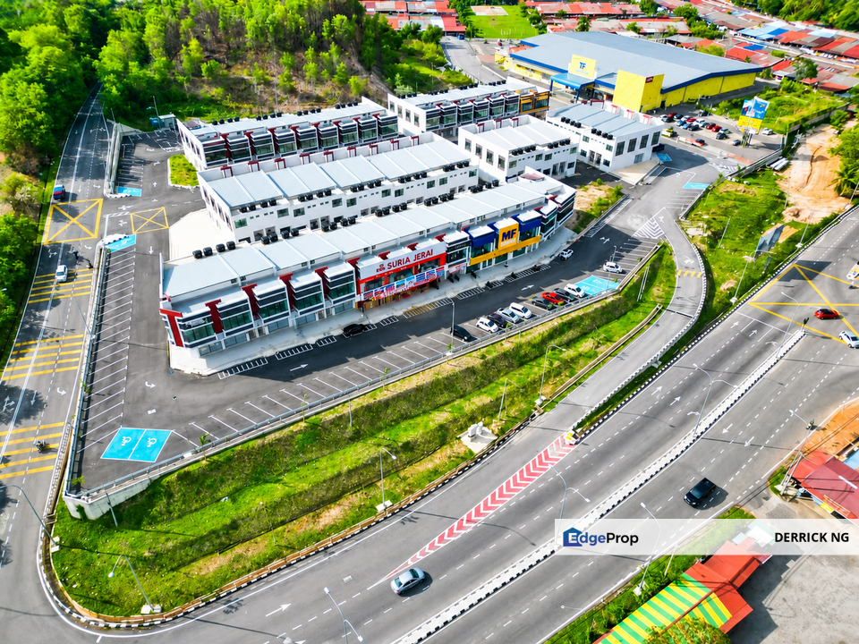 The Point  Facing Main Road , Entrance Road 2 Stry Shoplot For Sale, Kedah, Sungai Lalang