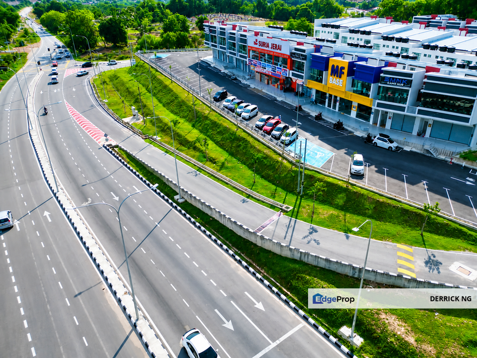 The Point  Facing Main Road , Entrance Road 2 Stry Shoplot For Sale, Kedah, Sungai Lalang