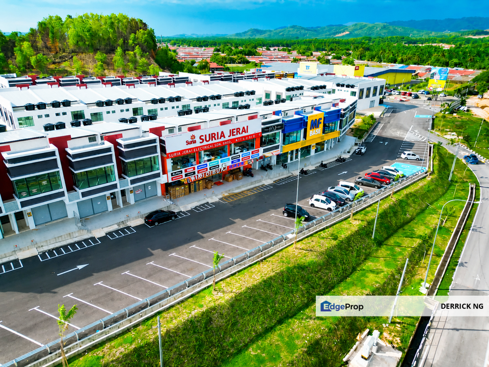 The Point  Facing Main Road , Entrance Road 2 Stry Shoplot For Sale, Kedah, Sungai Lalang