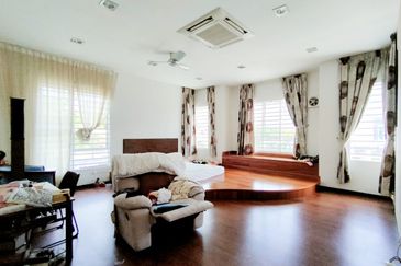 Bandar Laguna Merbok