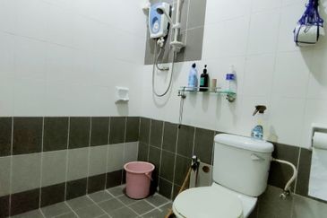 Bandar Laguna Merbok