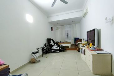 Bandar Laguna Merbok