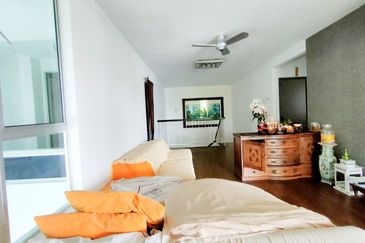 Bandar Laguna Merbok