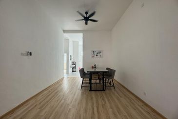 TAMAN PERMATA HILL PARK