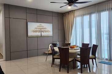 Sierra, Bukit Banyan