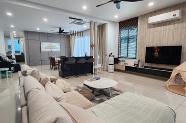 Sierra, Bukit Banyan