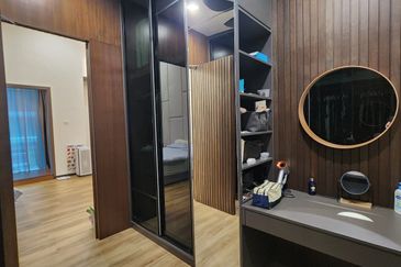 Sierra, Bukit Banyan