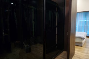 Sierra, Bukit Banyan