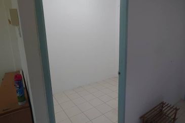 Taman Derga Perdana Flat