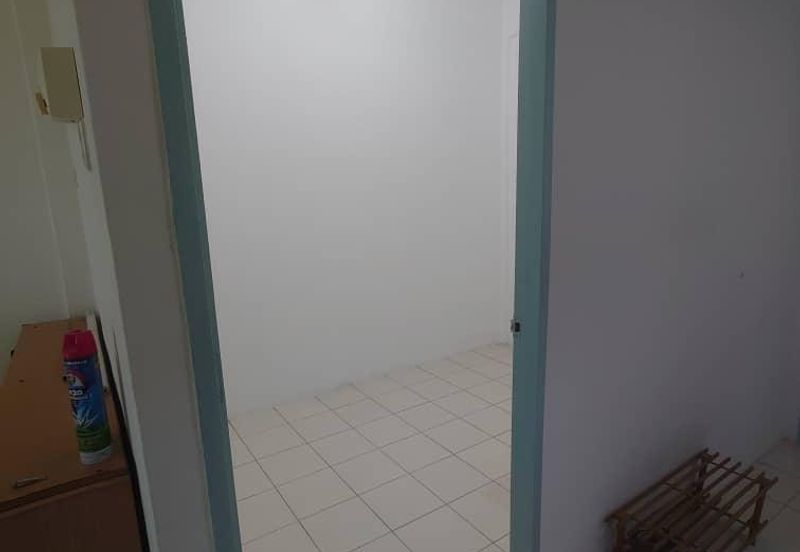 Taman Derga Perdana Flat