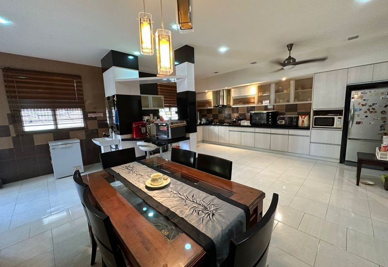 BANDAR LAGUNA MERBOK (TERES)