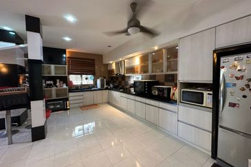 BANDAR LAGUNA MERBOK (TERES)