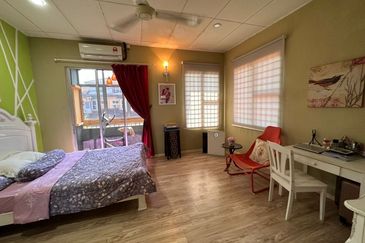 BANDAR LAGUNA MERBOK (TERES)