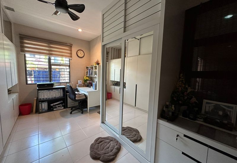 BANDAR LAGUNA MERBOK (TERES)