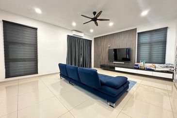 Sierra, Bukit Banyan