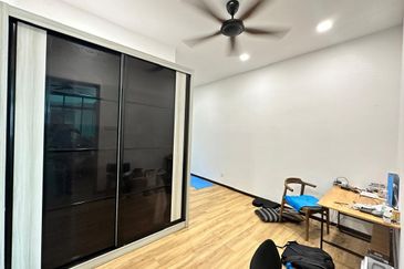 Sierra, Bukit Banyan