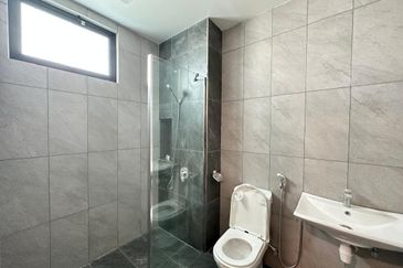 Sierra, Bukit Banyan