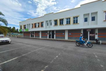 Kompleks Perniagaan Setanjung Jaya