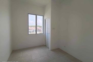 YARRA PARK WESTFIELD