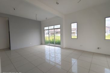 YARRA PARK WESTFIELD