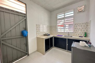 TAMAN KELISA RIA FASA 1