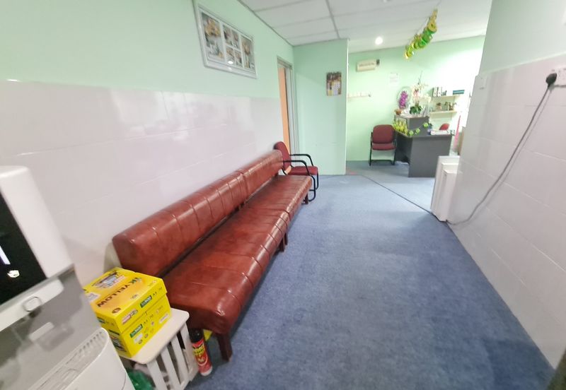 Oakland Commercial Centre