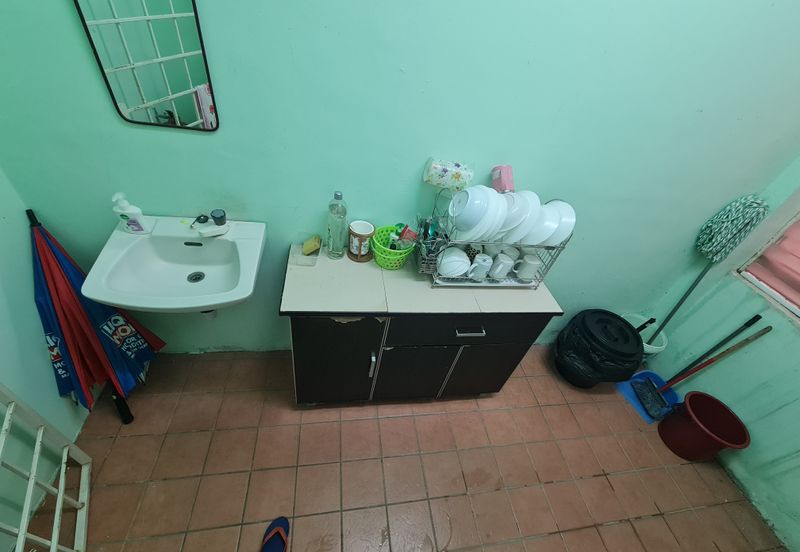 Oakland Commercial Centre