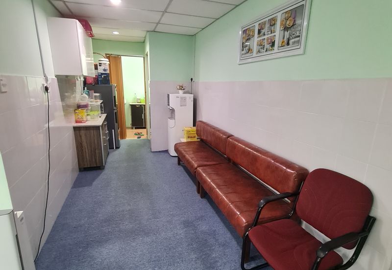 Oakland Commercial Centre