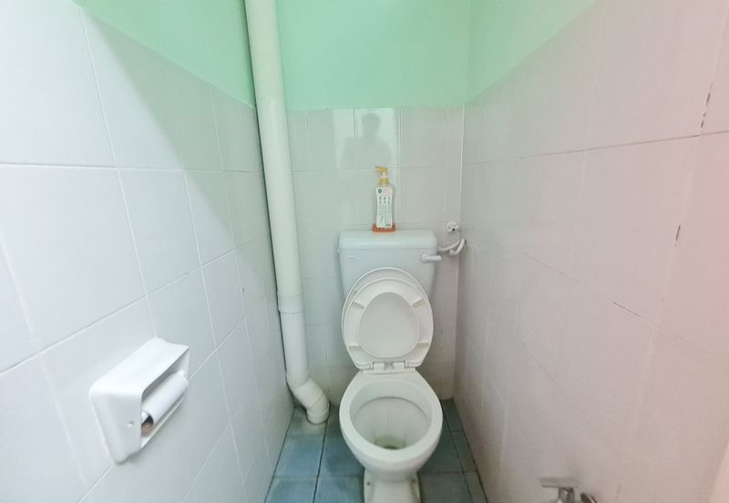 Oakland Commercial Centre