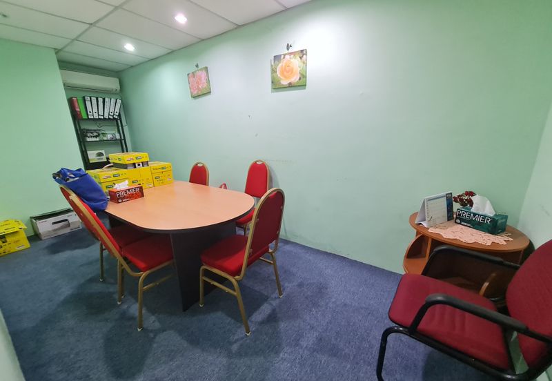 Oakland Commercial Centre