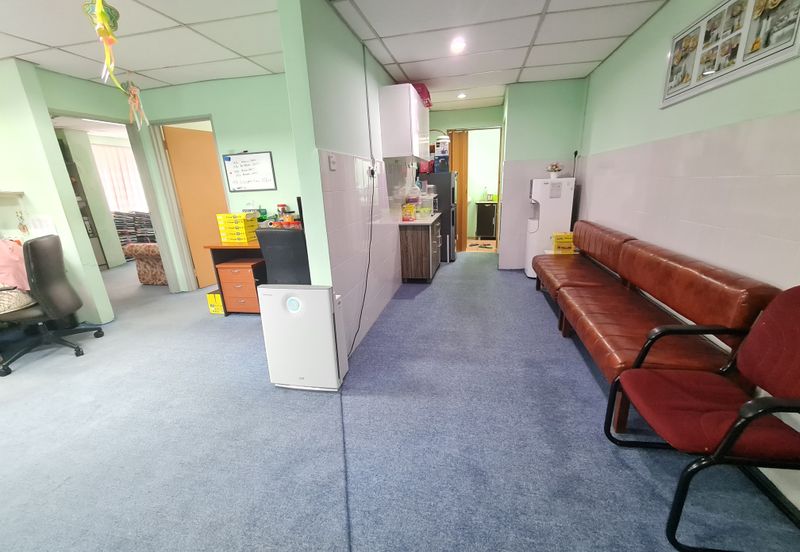 Oakland Commercial Centre